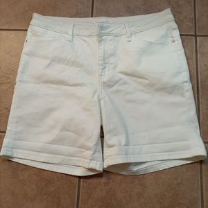 LC Stretchy white jean shorts